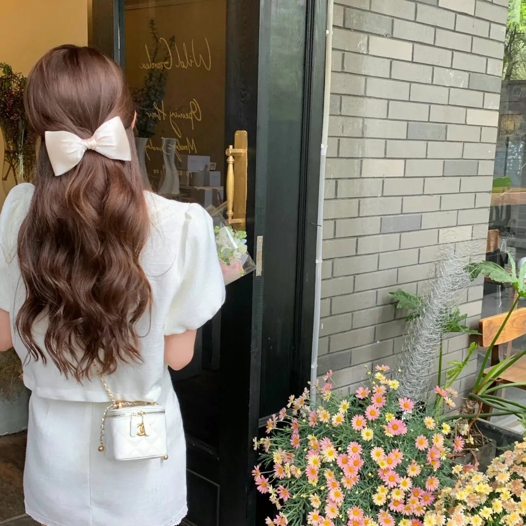 遥远之处海报